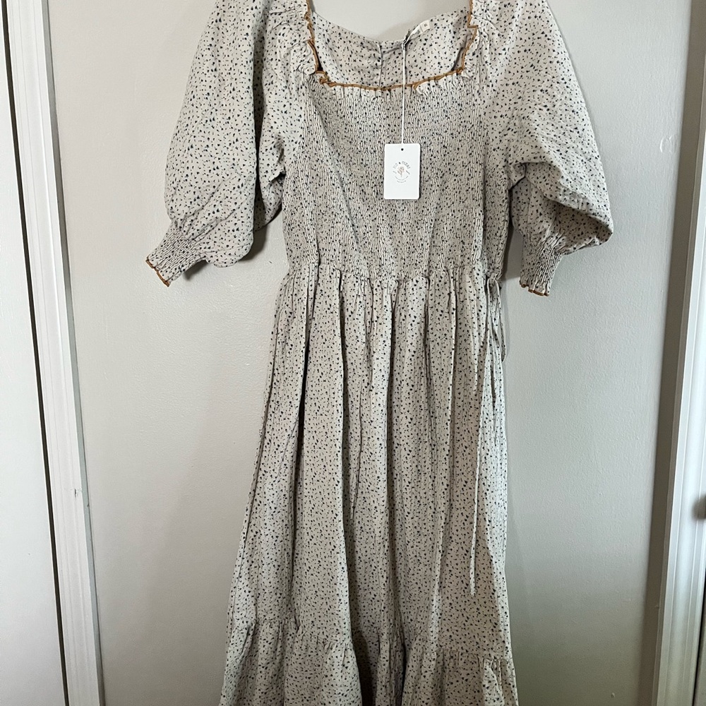 NWT Fin & Vince smocked floral dress